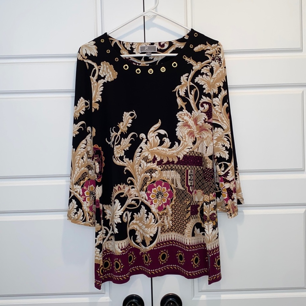 JM Collection Classic Tunic Top with Gold Grommet detailing SZ Medium